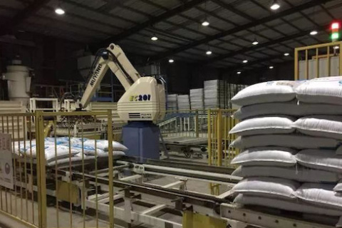 尊龙凯时人生就是搏喷码机在饲料行业的应用案例