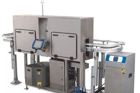 嘉士伯啤酒易拉罐线使用激光喷码机手艺，轻松赋码10万/小时！