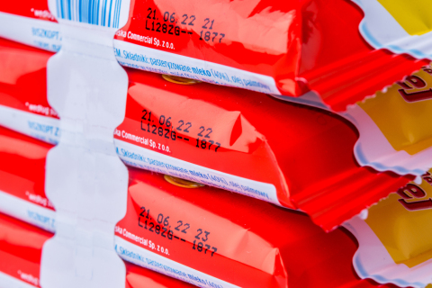 塑料包装袋喷码，六面真空袋分页 轻松高效省人工