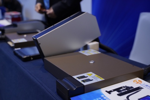 高落差 UV 打印技術怎么選？合肥依瑪帶你讀懂噴頭、墨水與應用