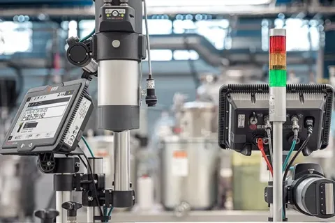 工业标识新科技：DOD大字符手持喷码机在实战中的应用与优势