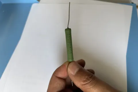 喷码机喷嘴堵塞排查时使用的细针工具与喷印编号样件